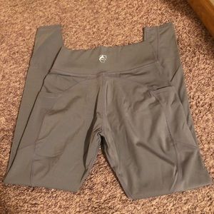 Alphalete Meridian Leggings